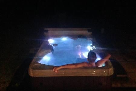 Forest Sweet Retreat Hot Tub & Wood Fired Sauna Ucluelet Exterior foto