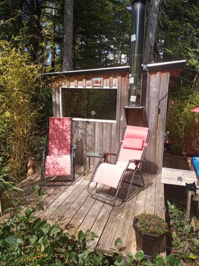 Forest Sweet Retreat Hot Tub & Wood Fired Sauna Ucluelet Exterior foto