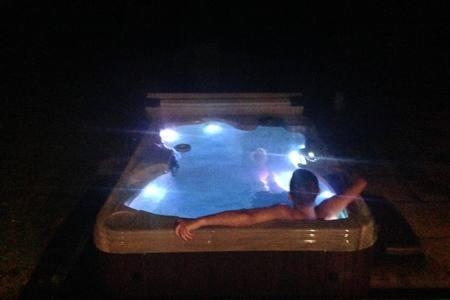 Forest Sweet Retreat Hot Tub & Wood Fired Sauna Ucluelet Exterior foto